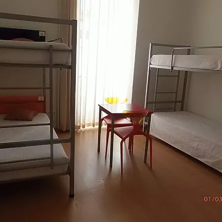 Hi - De Juventude Albergue *